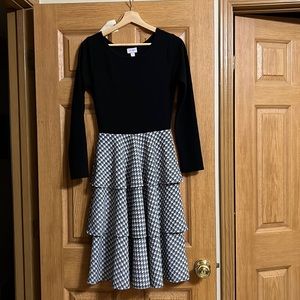 LuLaRoe Georgia Small Black/Houndstooth